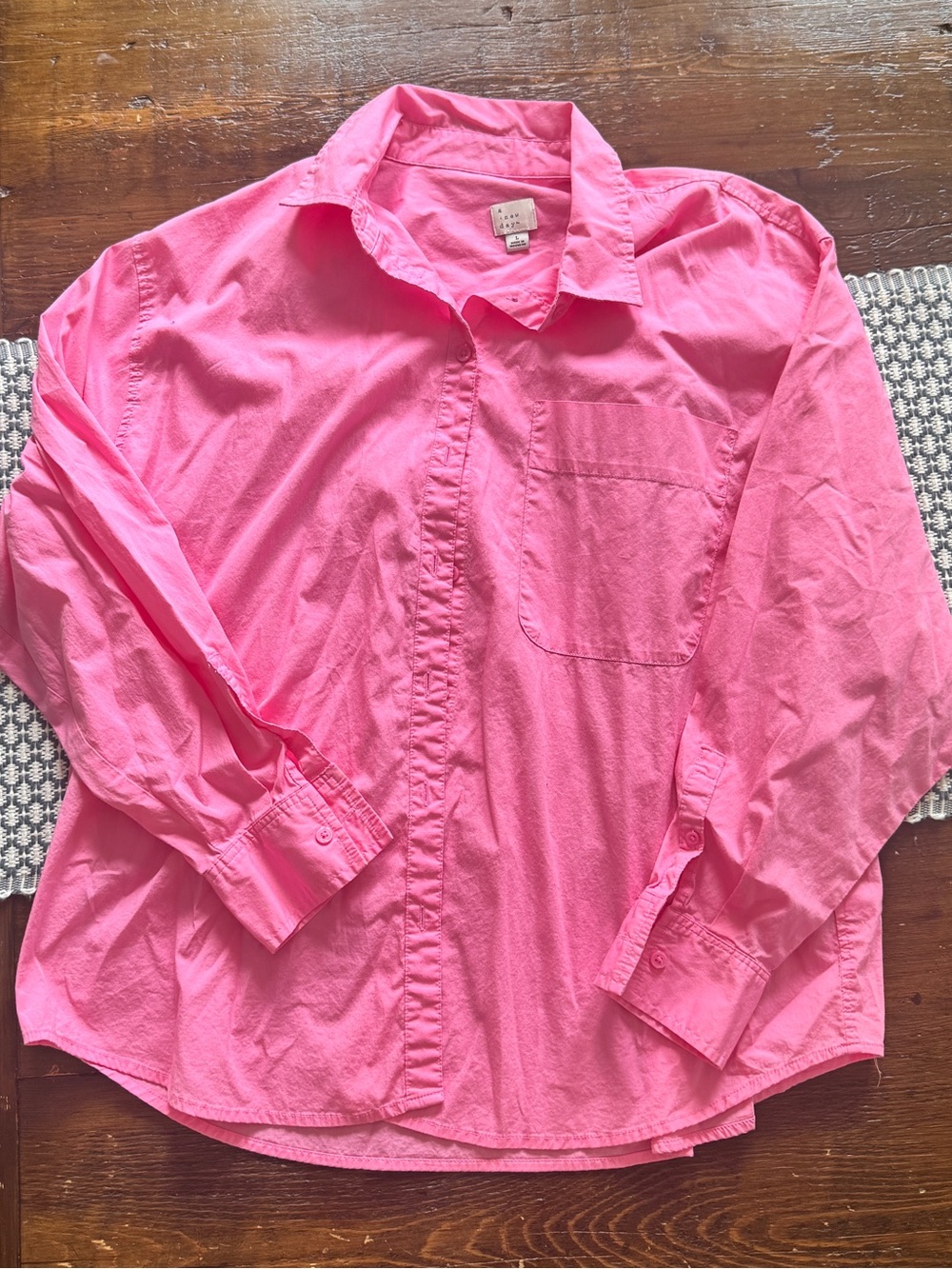 Women’s Long-Sleeve Button-Up Shirt - Pink